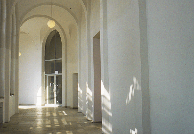 Linie im Raum (Universum), 2002